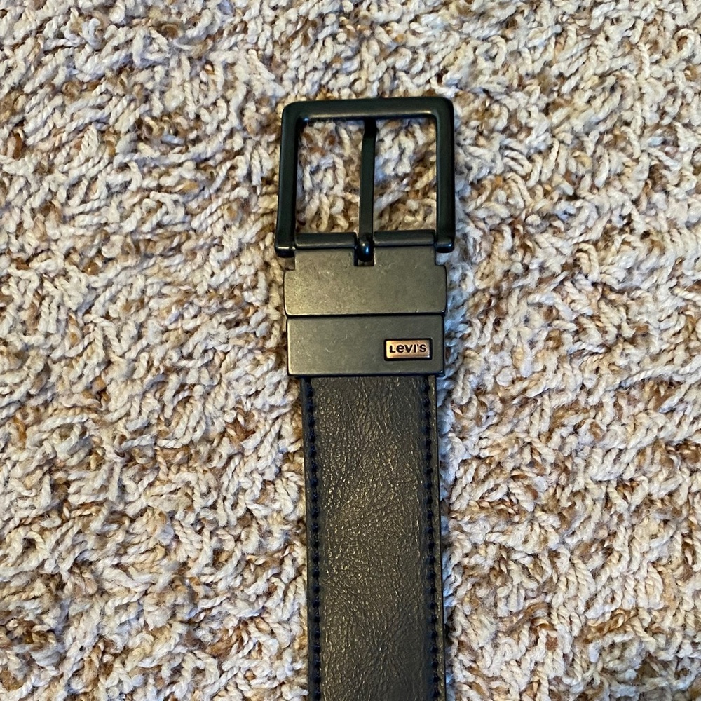 New Men’s Levi’s Reversible Black/Brown Belt